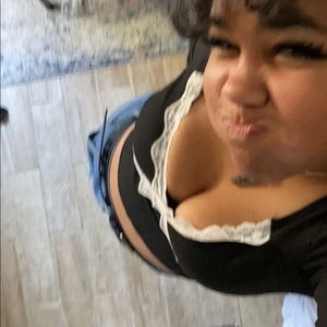 Meet your Posher, Alenna